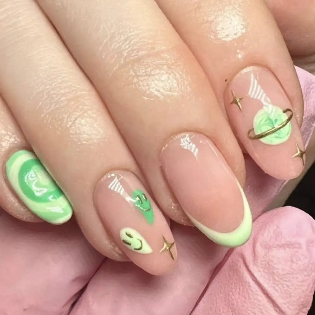 Clover Field - UGGP-A0252 Urban Graffiti Gel Polish 15ml   Naio Nails